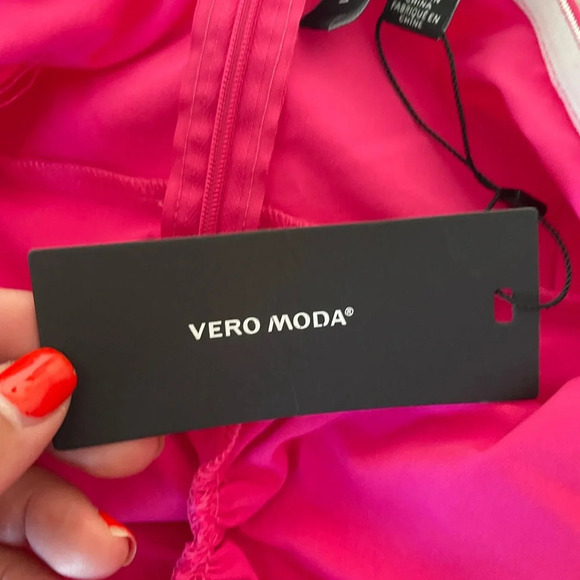 Vero Moda hot pink off the shoulder mini dress - Picture 5 of 7